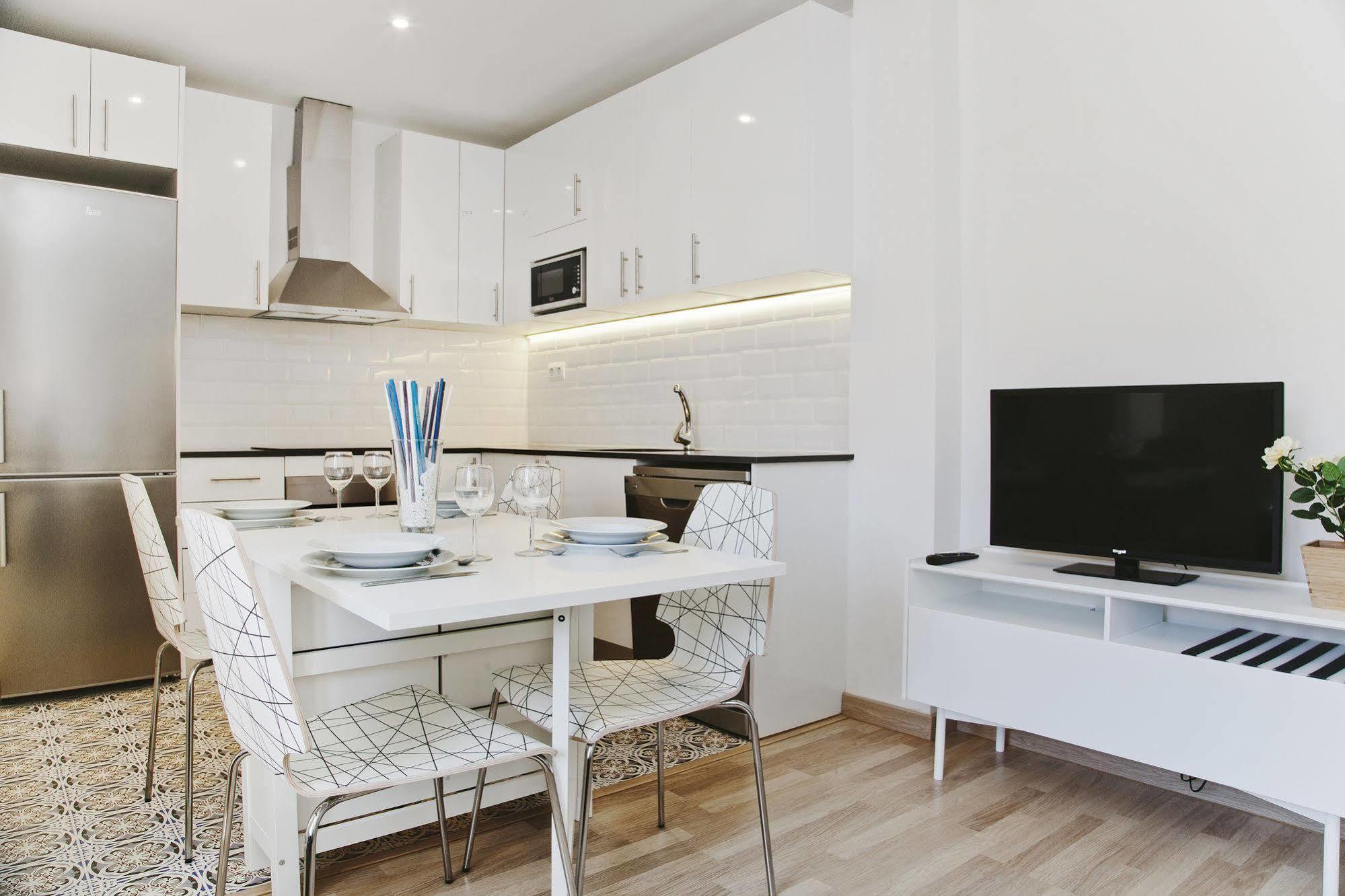 Flateli Roger * Barcelona